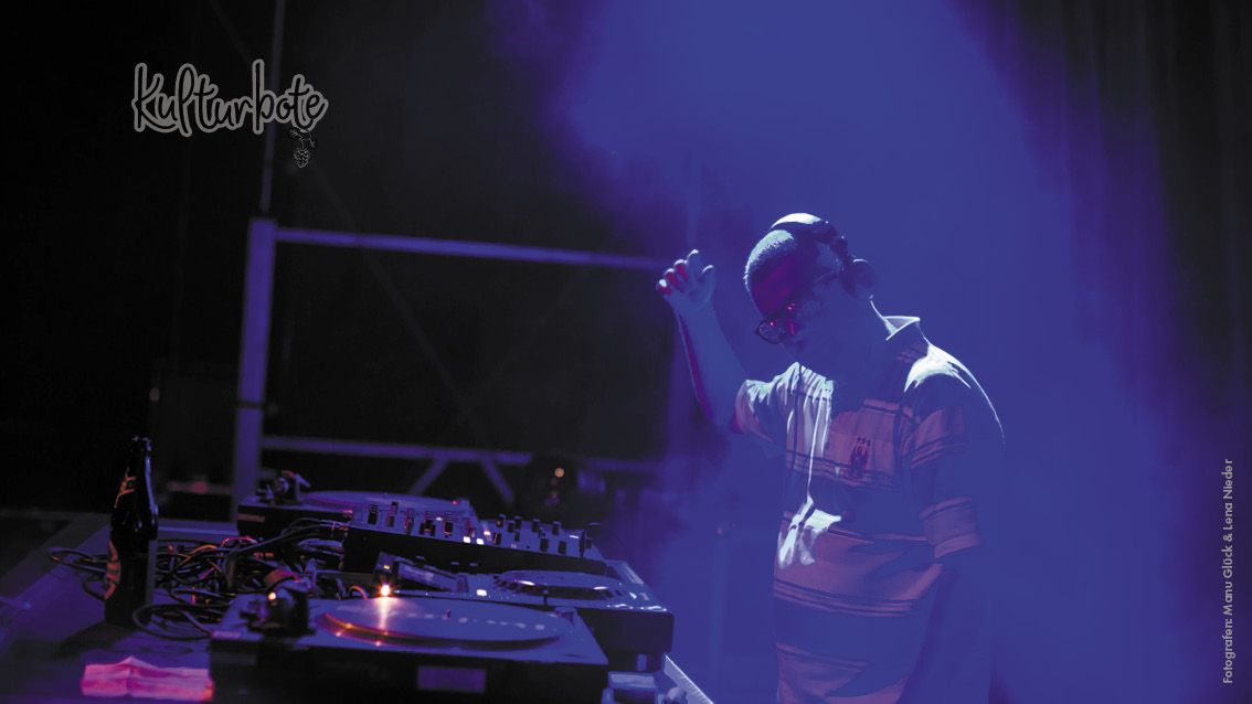 10. September | Liquid & Maniac