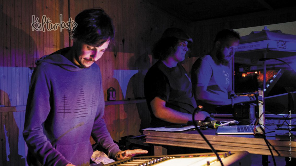 10. September | Liquid & Maniac